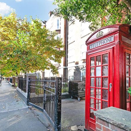 Beautiful 3 Bedroom Flat In Scott Ellis Gardens Londra Exterior foto