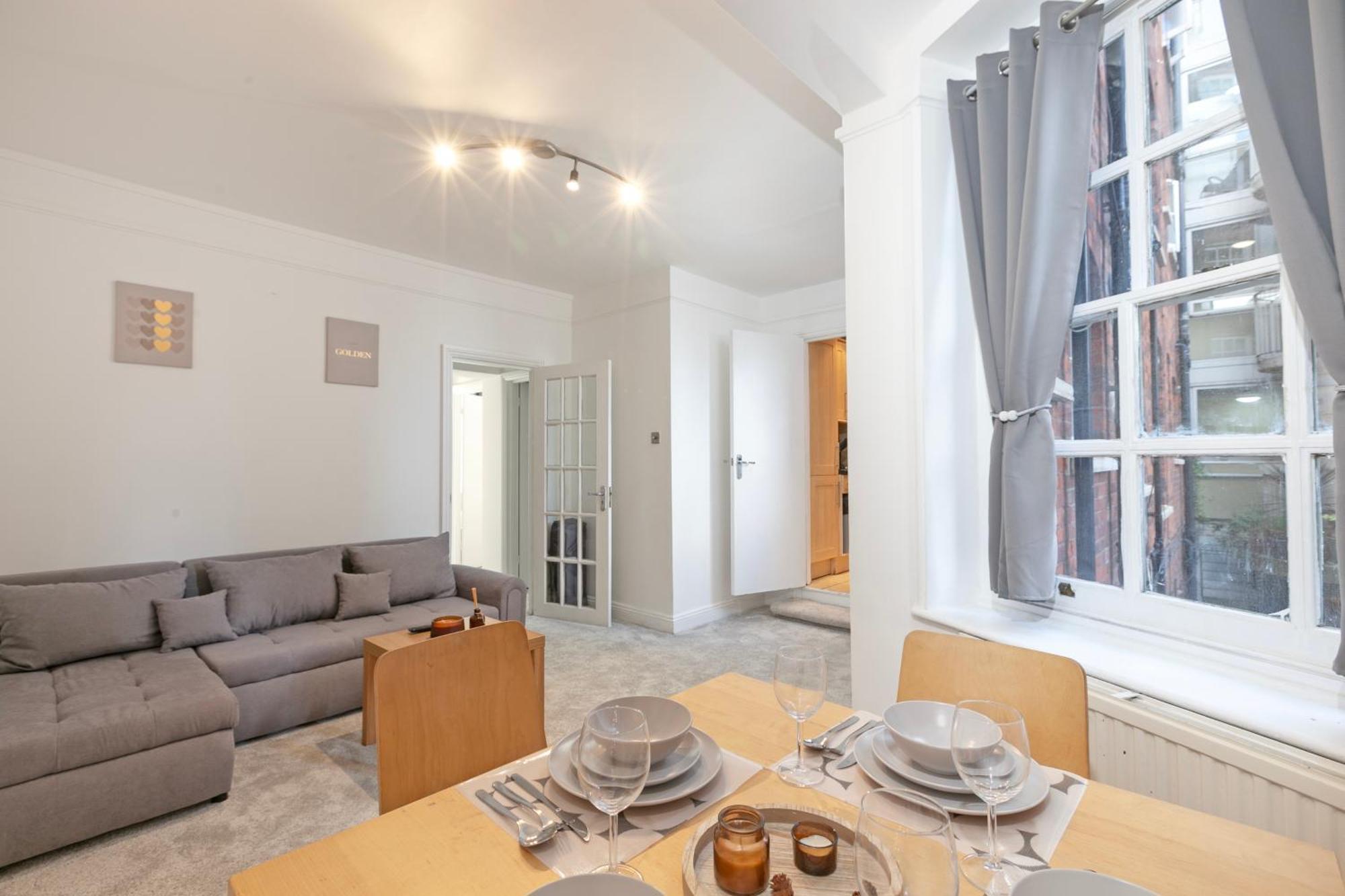 Beautiful 3 Bedroom Flat In Scott Ellis Gardens Londra Exterior foto